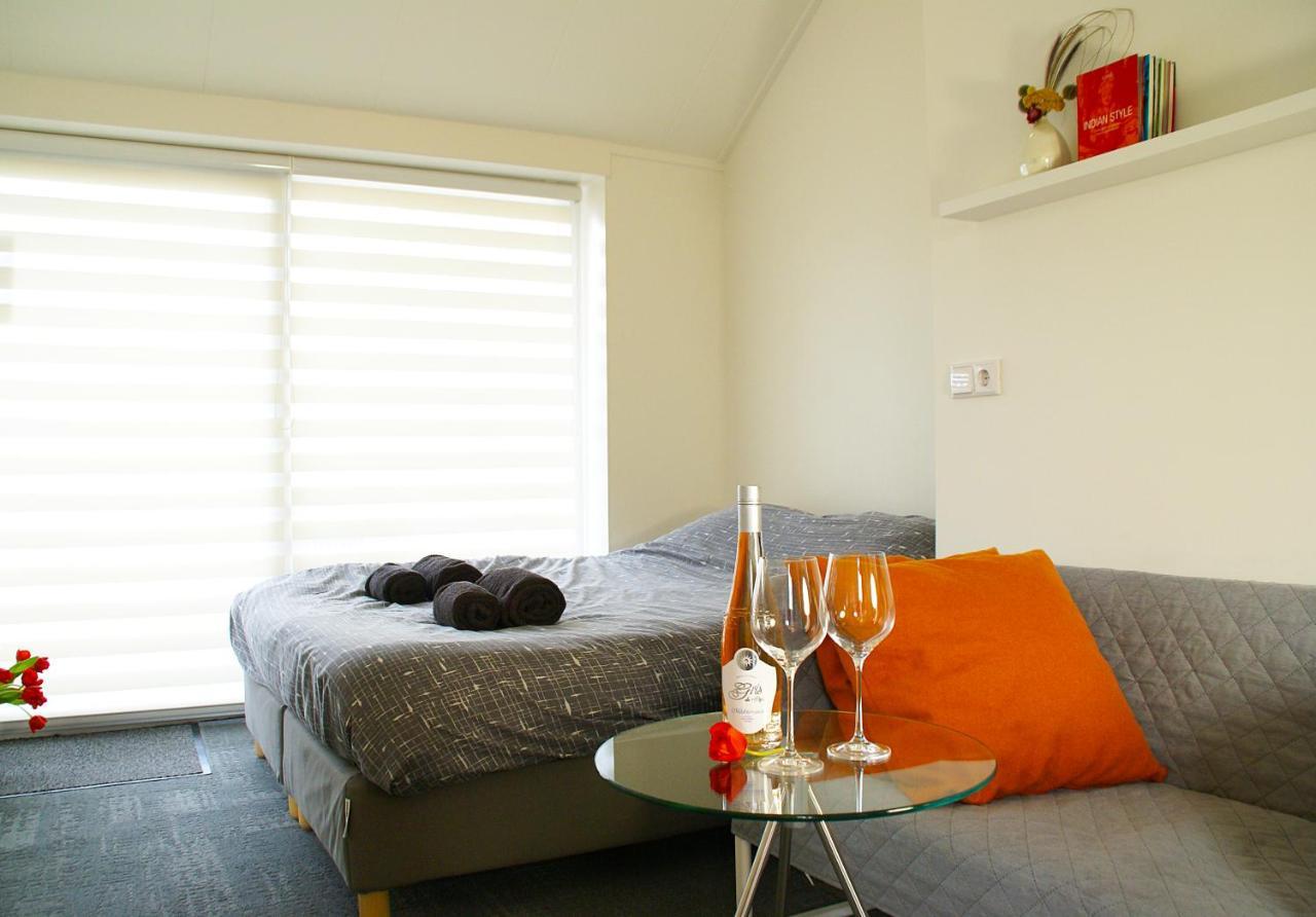 Self-Catering Studio Thorbecke ซัลต์โบมเมล ภายนอก รูปภาพ